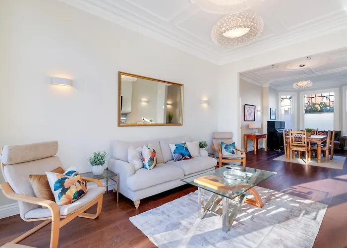 Stunning Edwardian 6-Bedroom Family Home In Muswell Hill