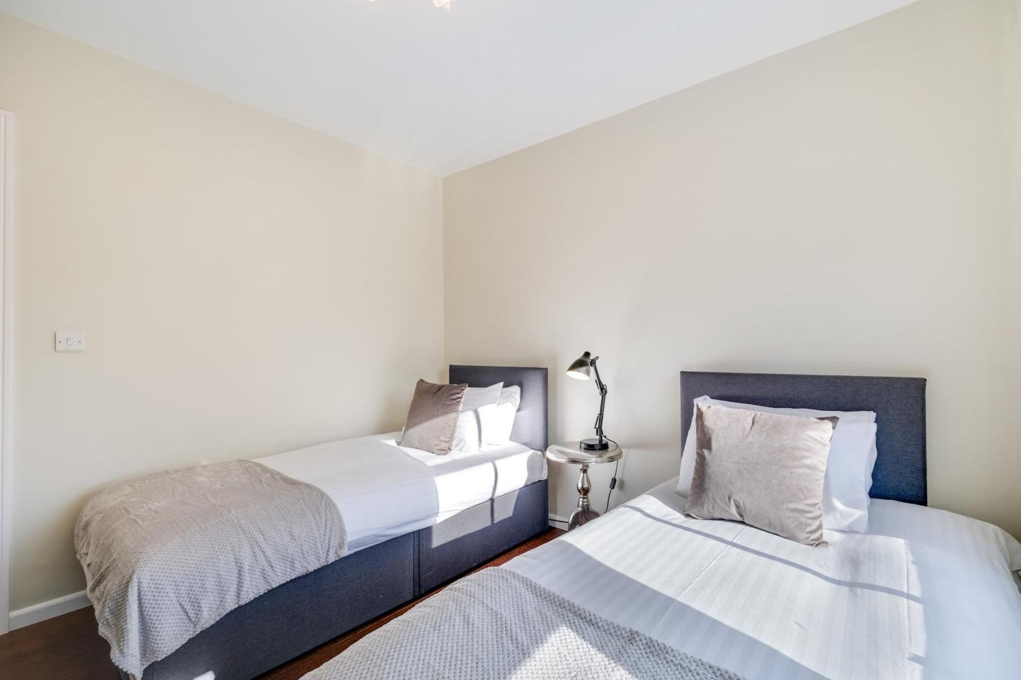 Stunning Edwardian 6-bedroom Family In Muswell Hill *