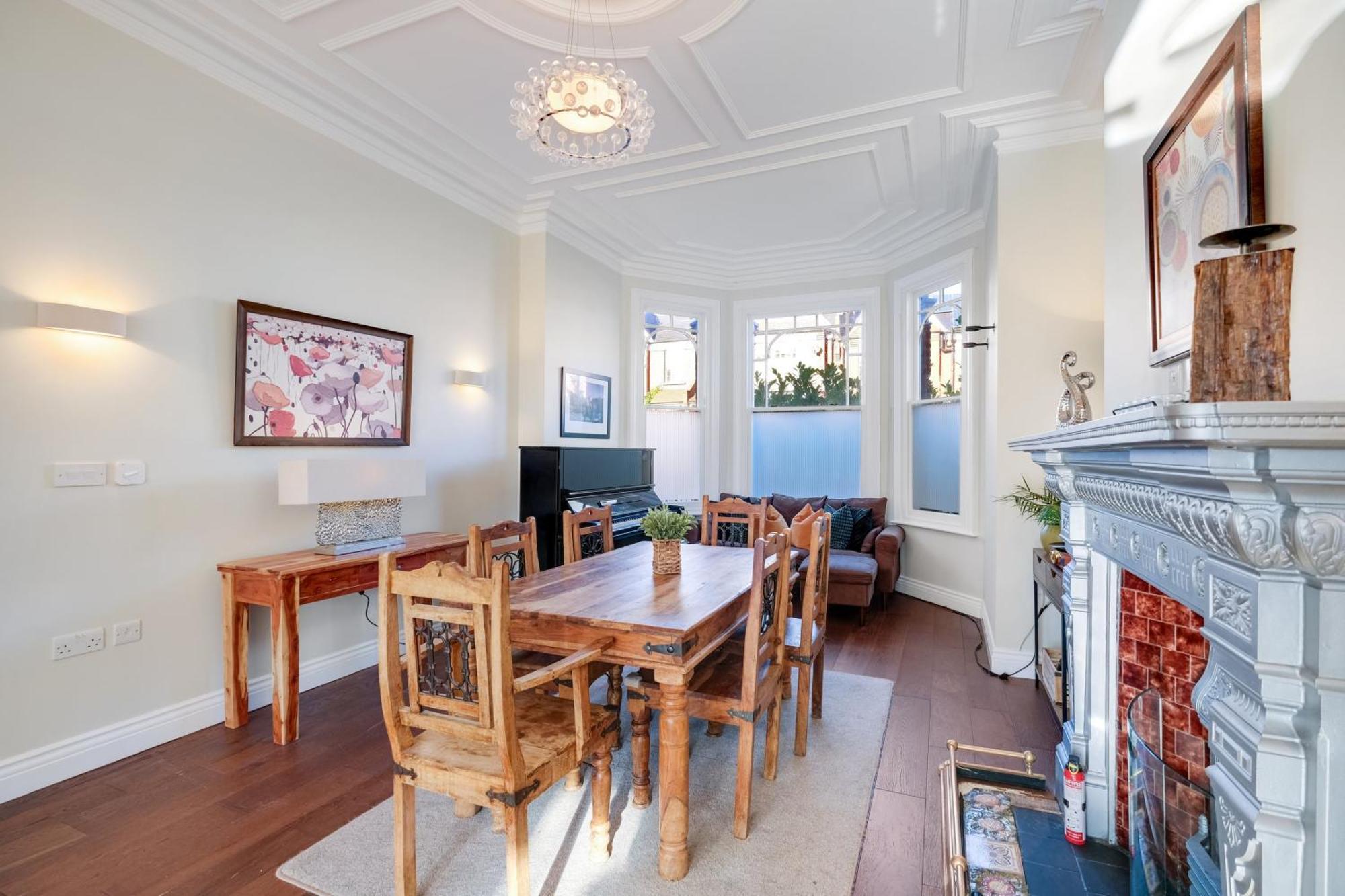 Stunning Edwardian 6-bedroom Family In Muswell Hill *