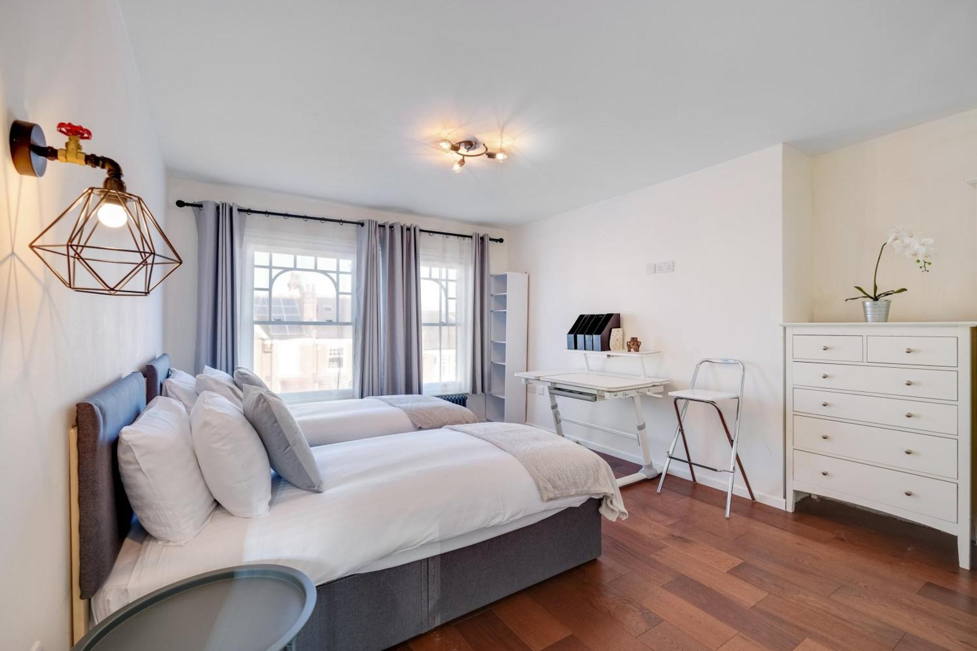 Stunning Edwardian 6-bedroom Family In Muswell Hill